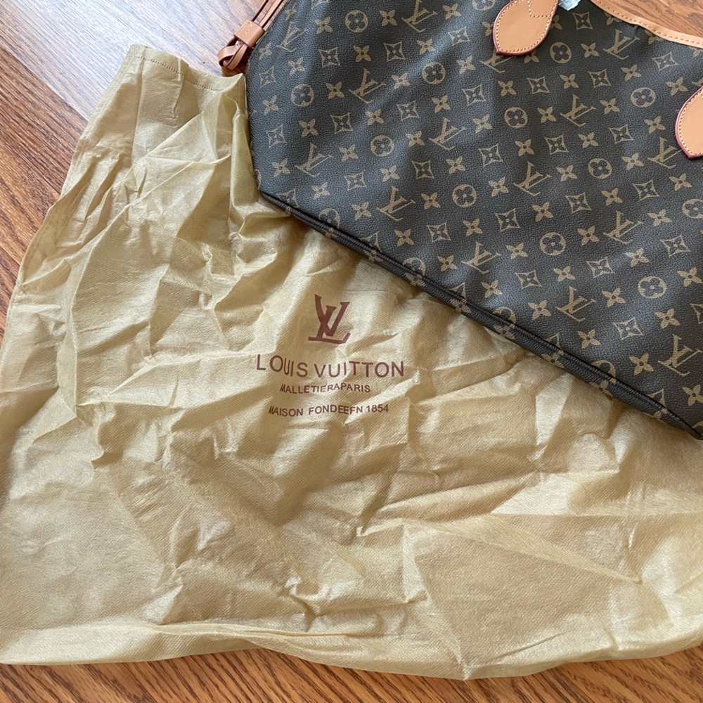 Handbag - Picture 4 of 4
